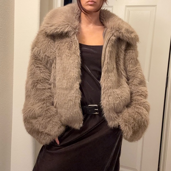 Gap faux fur bomber jacket taupe beige - Picture 2 of 3